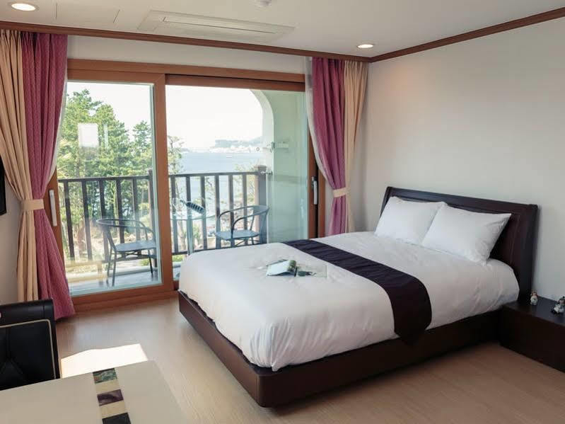 The Bay Jeju Resort Seogwipo Exterior photo