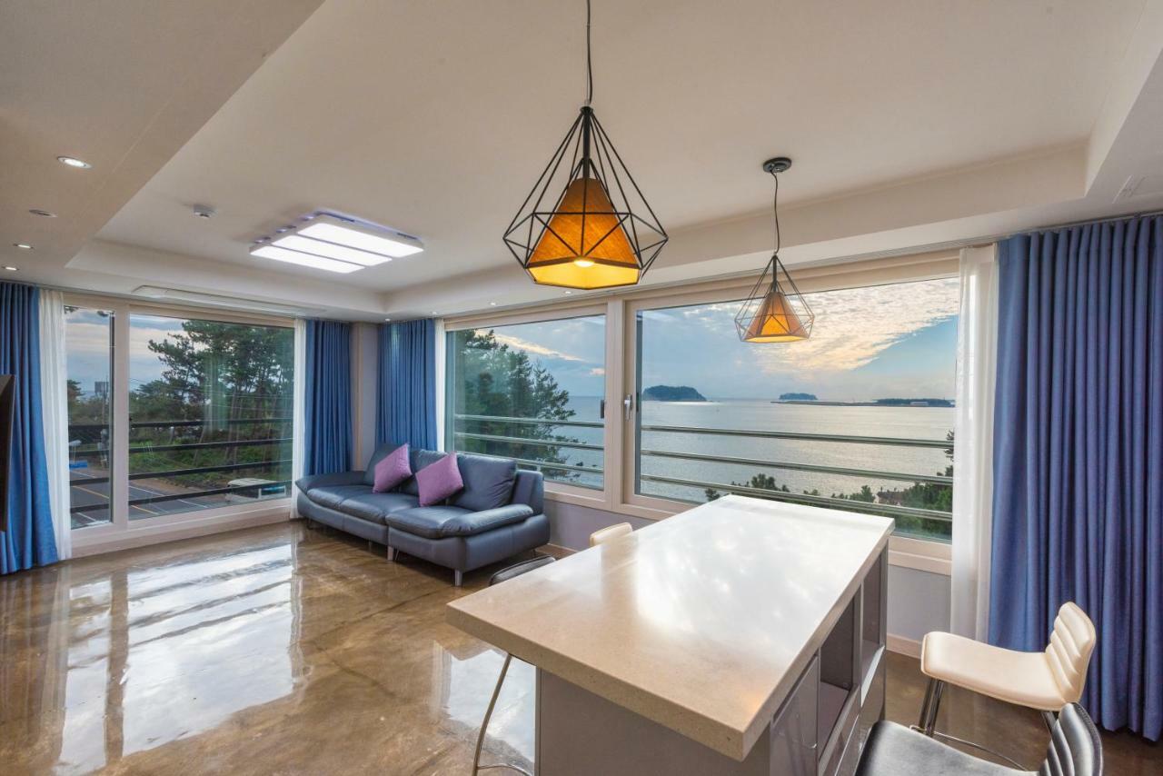The Bay Jeju Resort Seogwipo Exterior photo